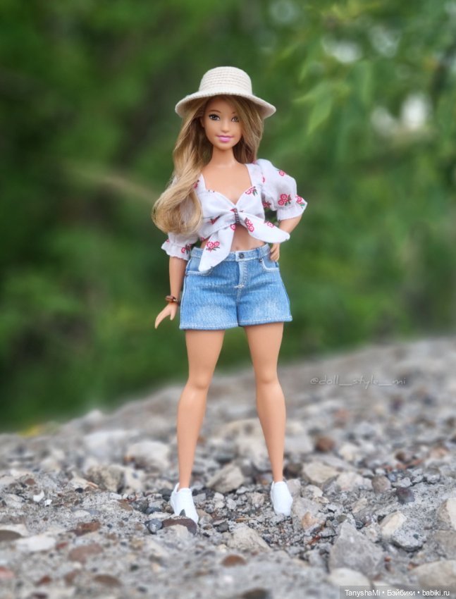Барби Пышки в летних образах (фото 10)
