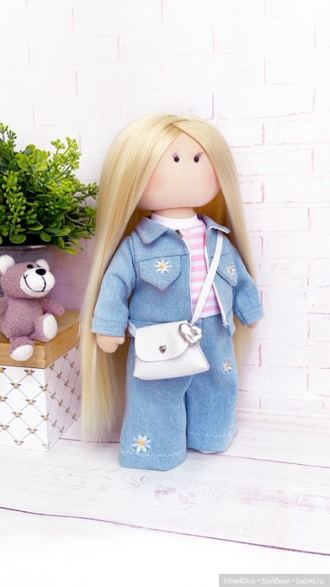 Кукла игровая с набором одежды (фото 4)