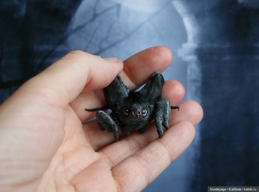 Герои кино в виде летучих мышей