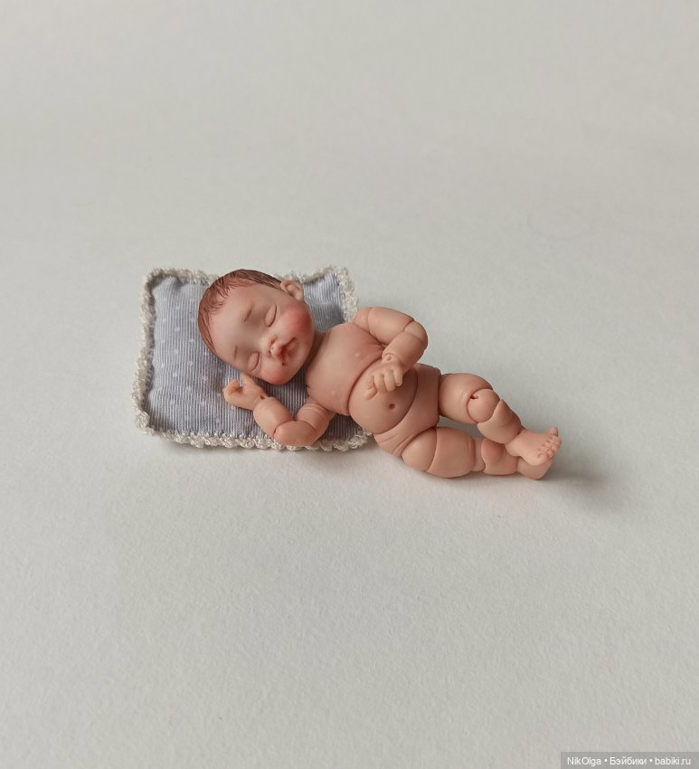 Самая крохотная, рост 10 см (фото 9)