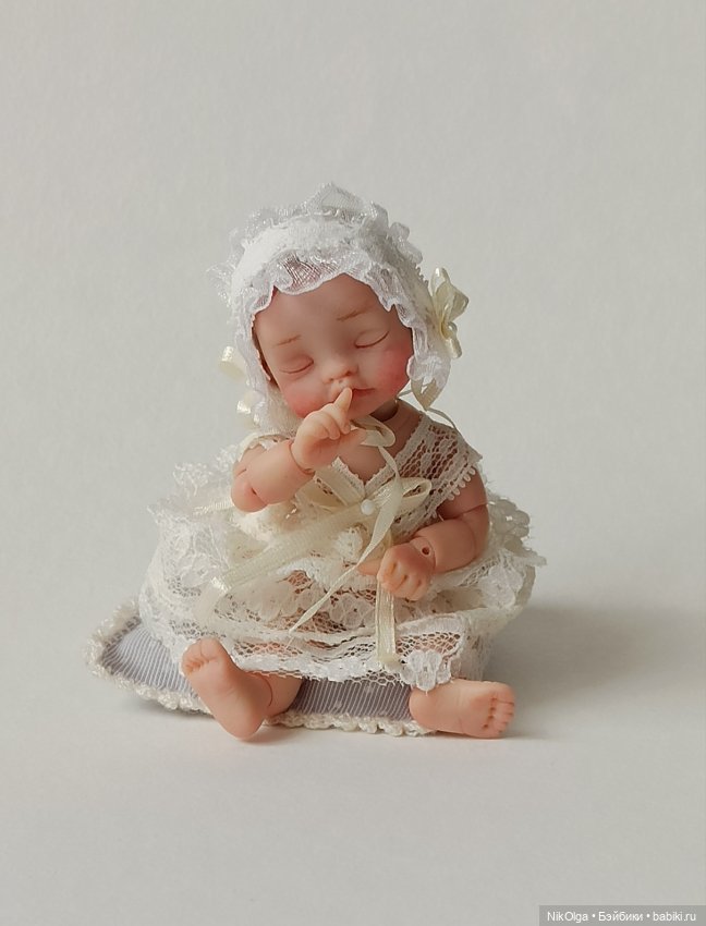 Самая крохотная, рост 10 см (фото 6)