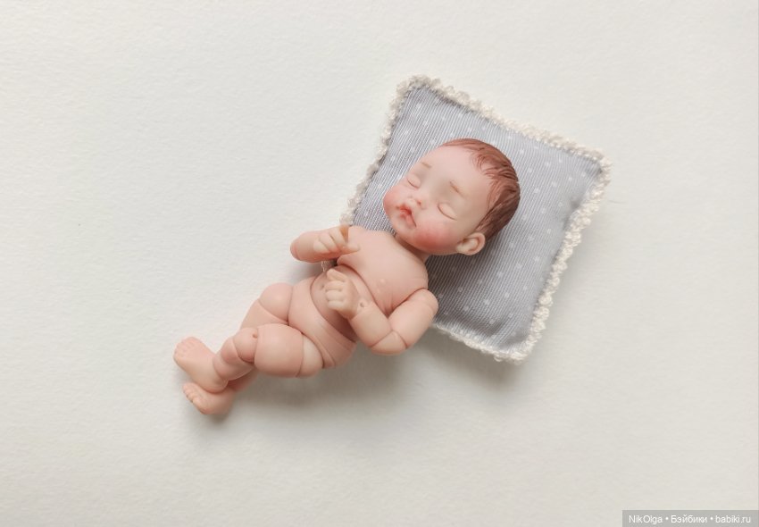 Самая крохотная, рост 10 см (фото 5)