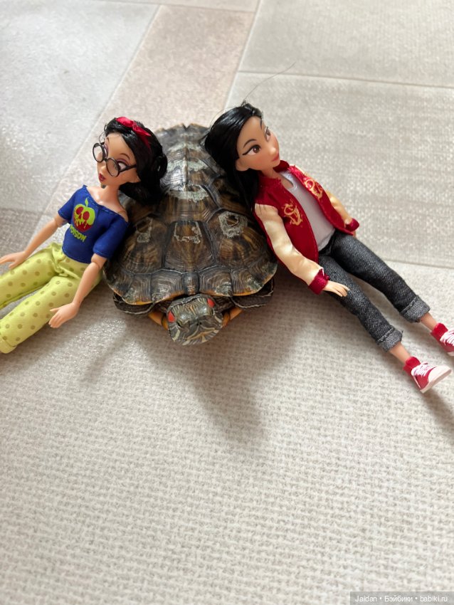 Три удивляшки — Коллекции игровых кукол (Playline): фото полок (фото 7)