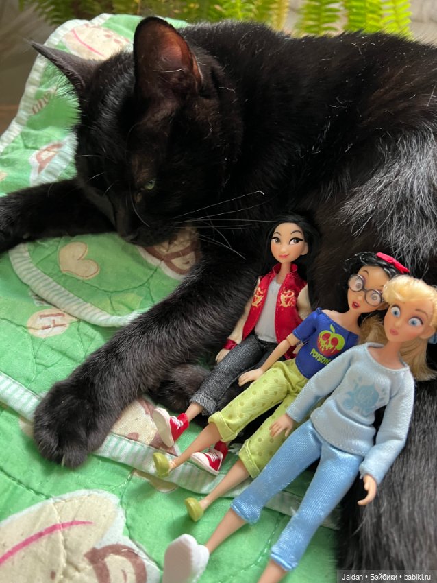 Три удивляшки — Коллекции игровых кукол (Playline): фото полок (фото 2)