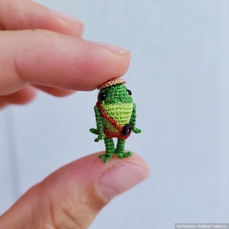 Один день из жизни вязаной лягушки 🐸