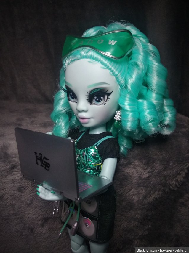 Берри Скайс, Лаванда Линн и Ким Нгуен (фото 4)