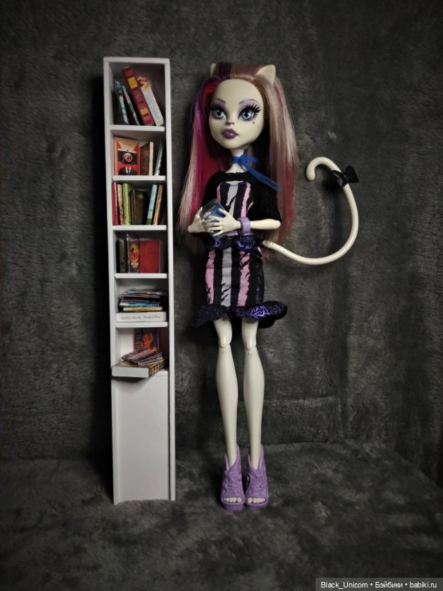 Кровать и книжный шкаф — Мебель для кукол и домиков: фото (фото 6)