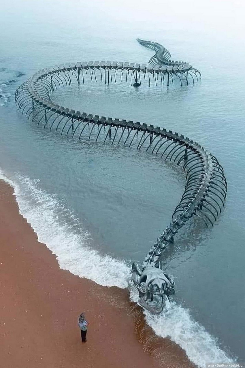 130-метровый скелет «морского змея» - Huang Yong Ping (фото 2)