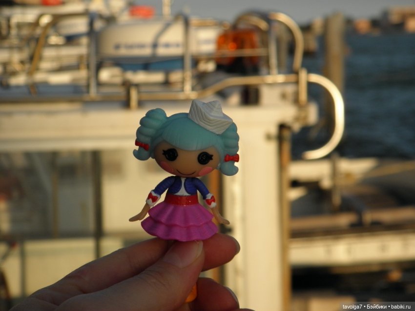 Лугнасад и фотографии из Венеции