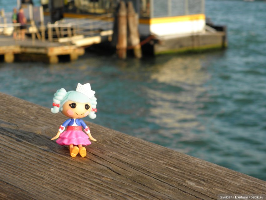 Лугнасад и фотографии из Венеции