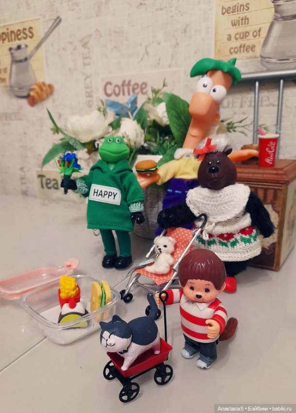Переделкино — Коллекции игровых кукол (Playline): фото полок (фото 4)
