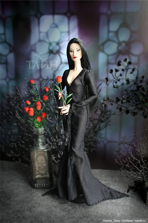 Мортиша Аддамс, стилизация