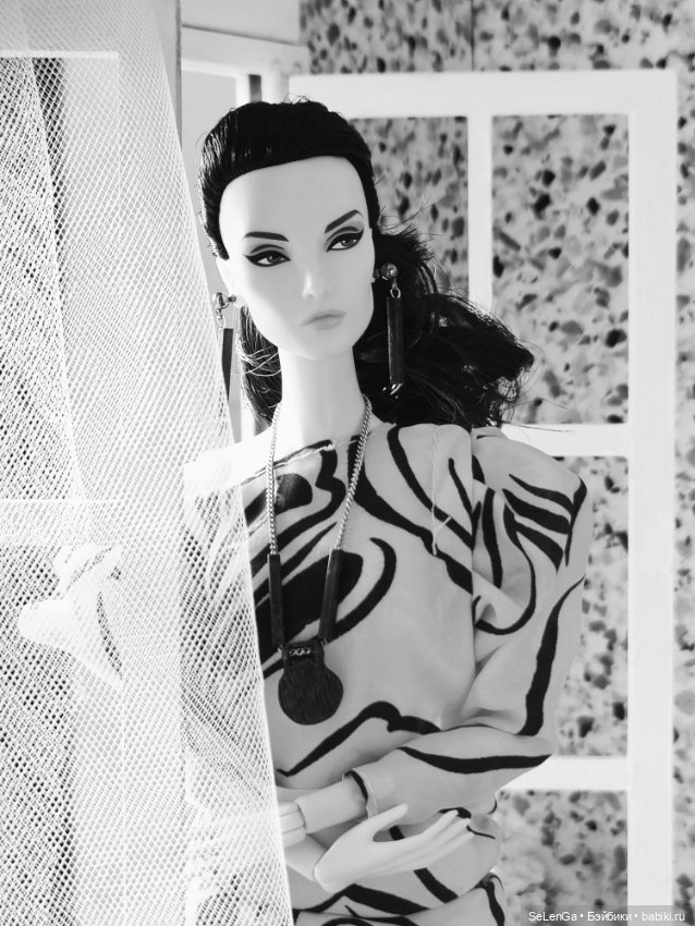 Клео и новый румбокс с окном (фото 7)