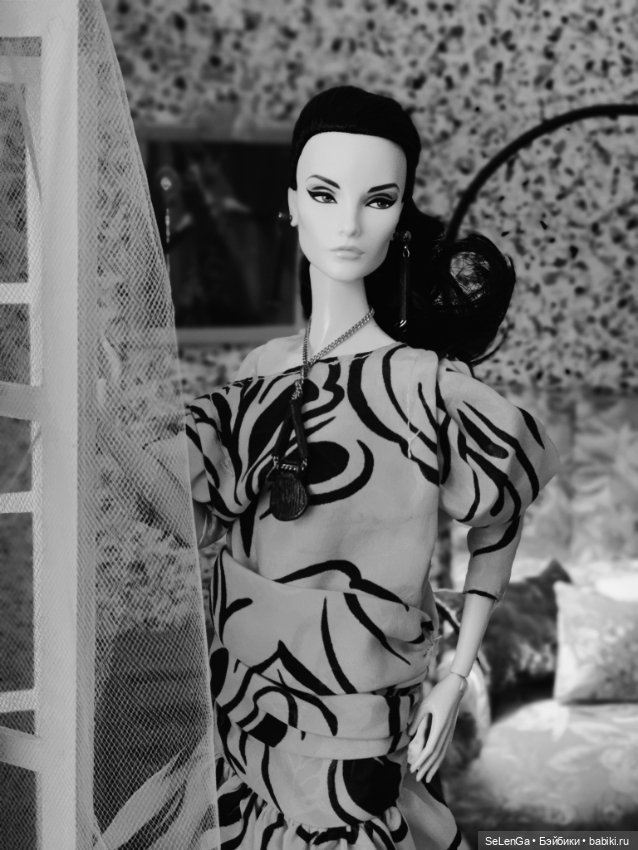 Клео и новый румбокс с окном