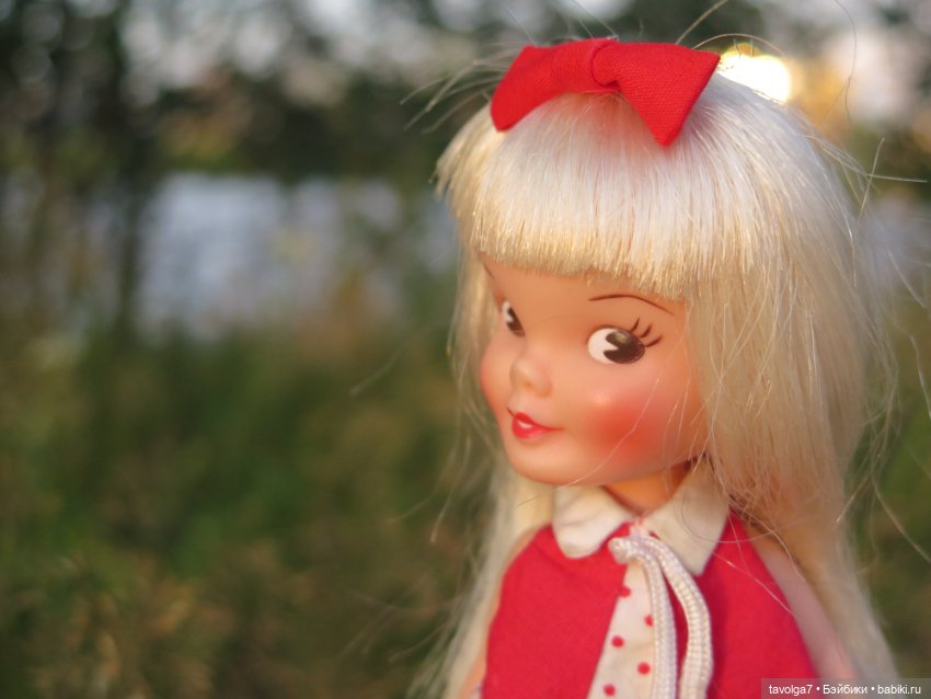 Хильди от Remco на пляже — Коллекции игровых кукол (Playline): фото полок