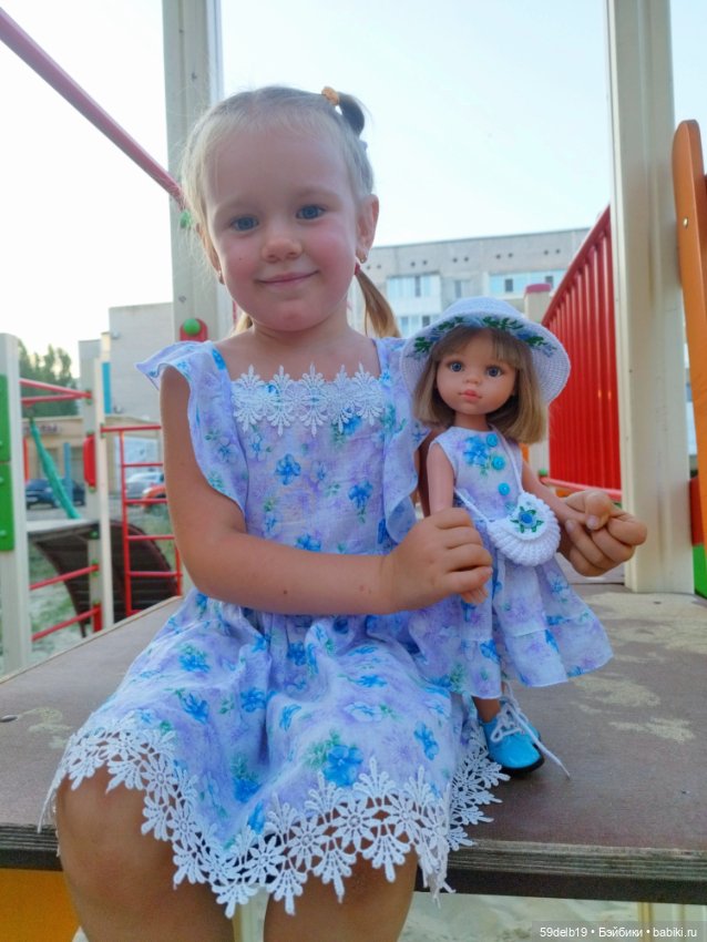 И снова два наряда: для внучки и куклы (фото 10)