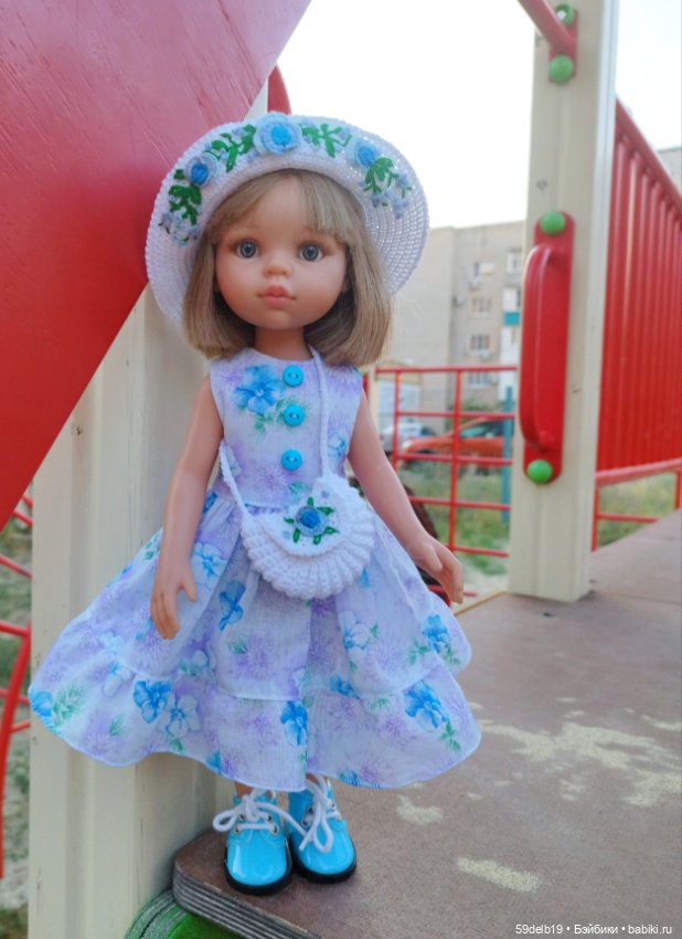И снова два наряда: для внучки и куклы