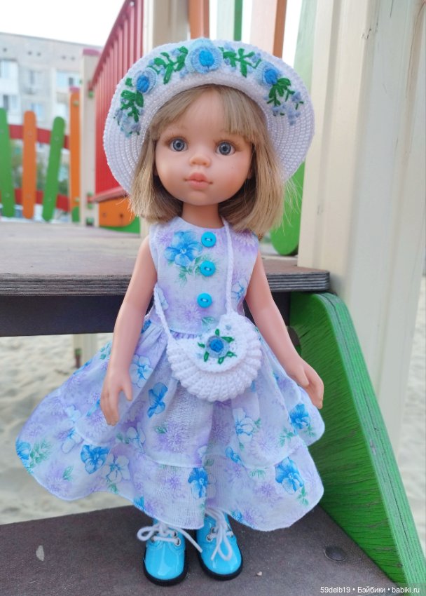 И снова два наряда: для внучки и куклы