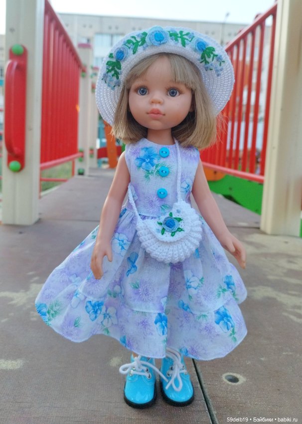 И снова два наряда: для внучки и куклы