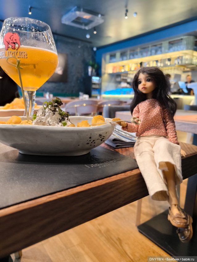 Варя гуляет по Москве — Куклы Milim Studio (Милим): российские БЖД (фото 3)