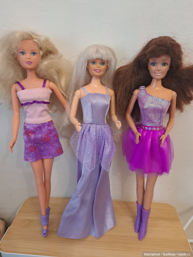 Помогите опознать старушек)