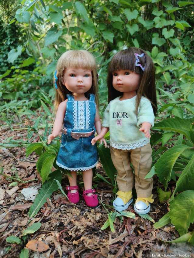 Девочки отдыхают за городом (Vestida de Azul, Китай)l