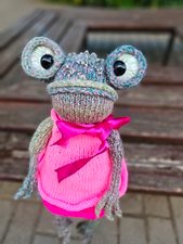 А я вас сейчас жабами закидаю