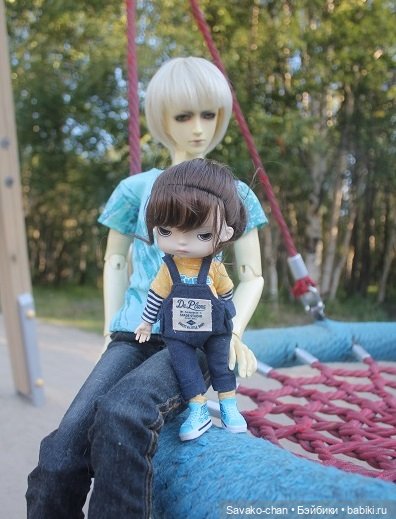 Марфуша и Марк на качелях (фото 10)