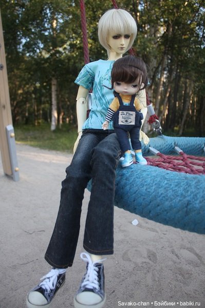 Марфуша и Марк на качелях (фото 9)