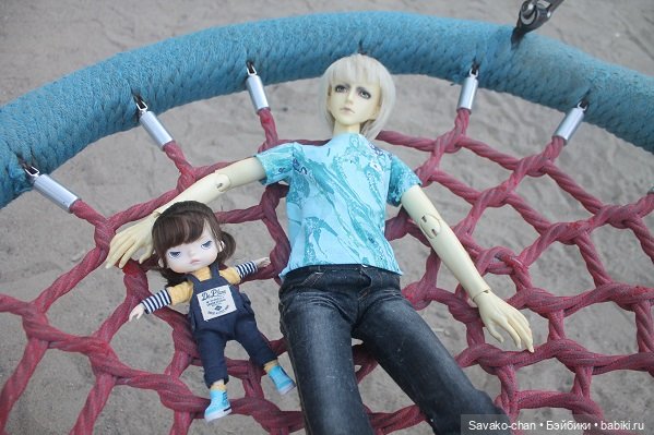 Марфуша и Марк на качелях (фото 6)