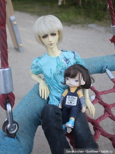 Марфуша и Марк на качелях (фото 3)