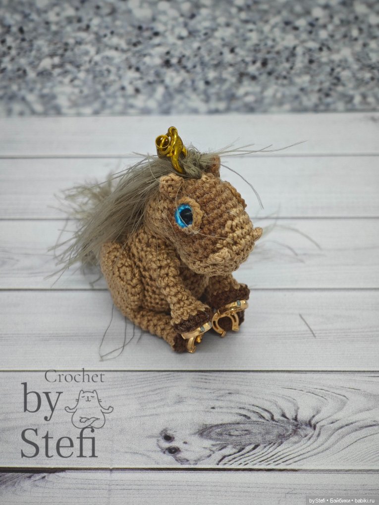 Брелочек Коняшка — Вязаные игрушки и амигуруми: крючком (фото 3)