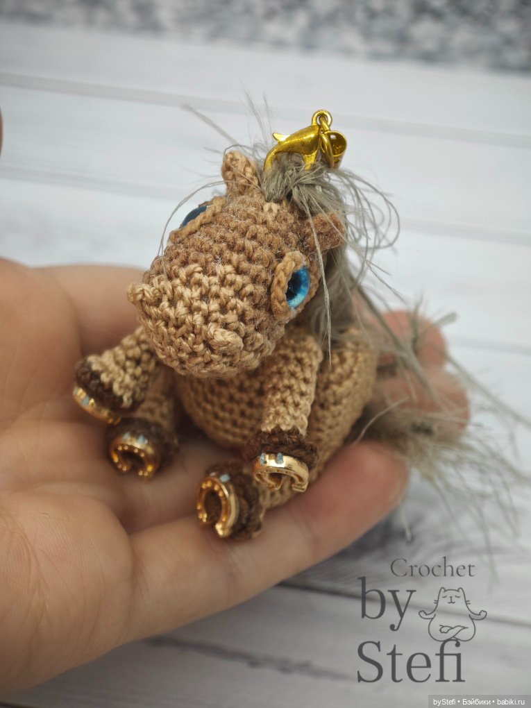 Брелочек Коняшка — Вязаные игрушки и амигуруми: крючком