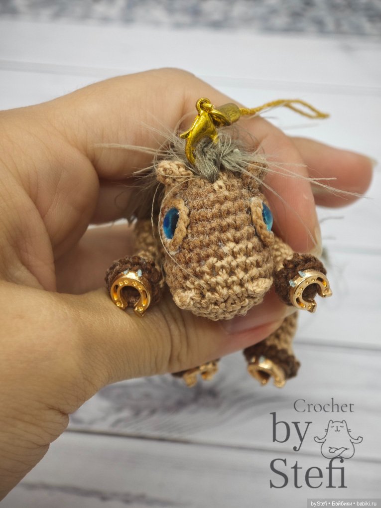 Брелочек Коняшка — Вязаные игрушки и амигуруми: крючком (фото 7)