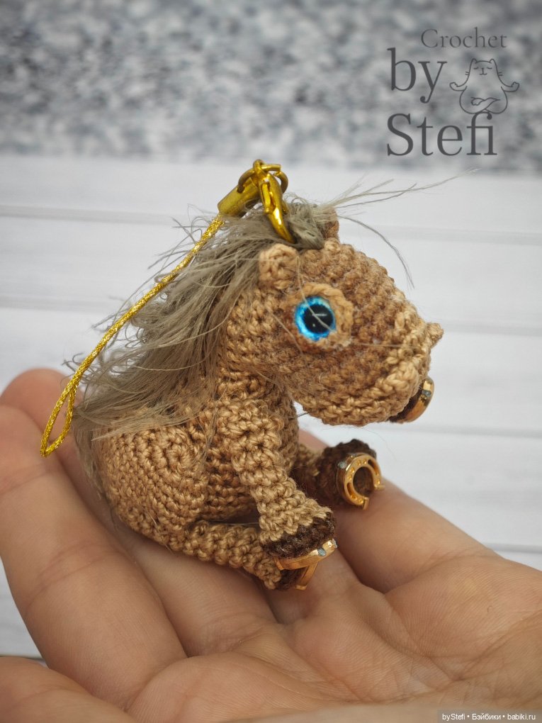 Брелочек Коняшка — Вязаные игрушки и амигуруми: крючком