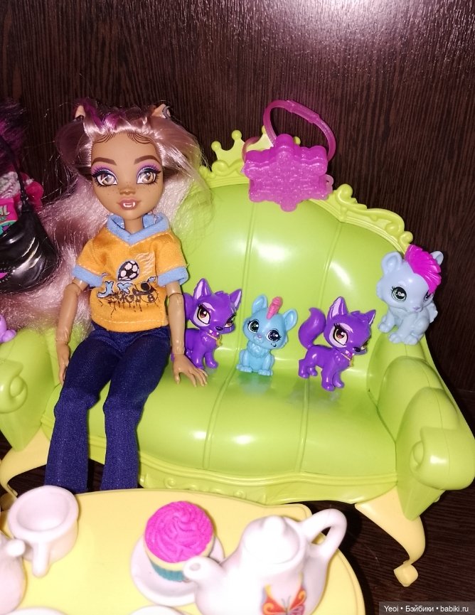 Две Клодин Вульф (3G) на прогулке✨