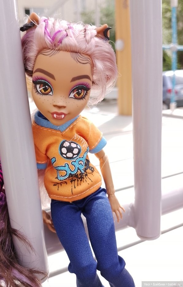 Две Клодин Вульф (3G) на прогулке✨