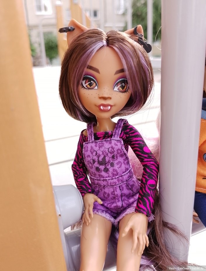 Две Клодин Вульф (3G) на прогулке✨