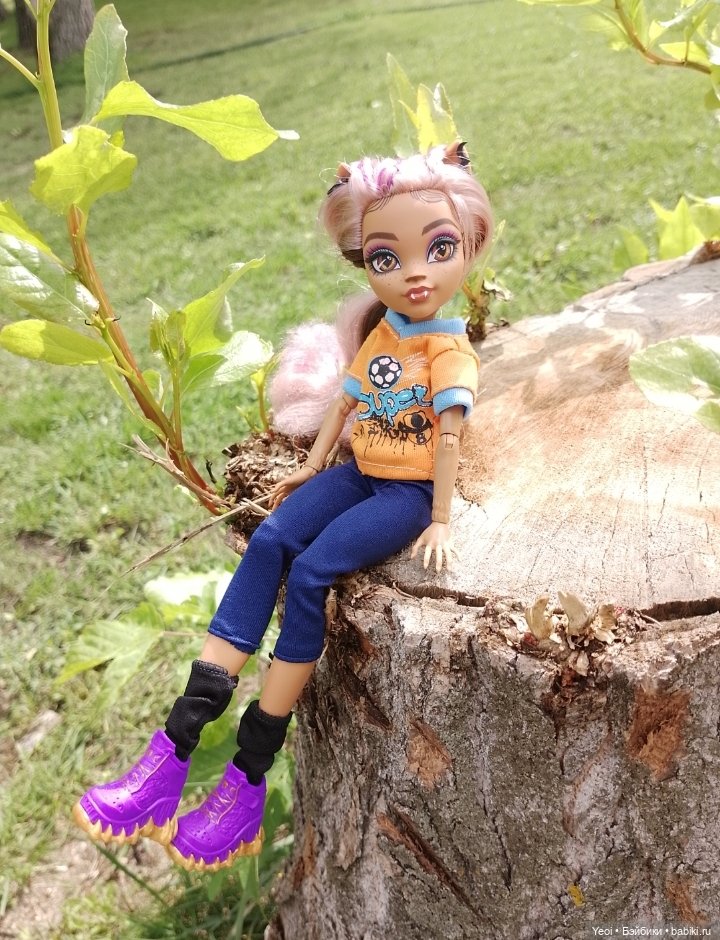 Две Клодин Вульф (3G) на прогулке✨