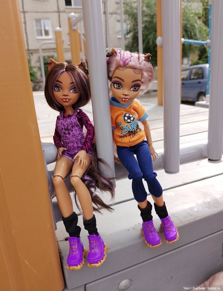 Две Клодин Вульф (3G) на прогулке✨