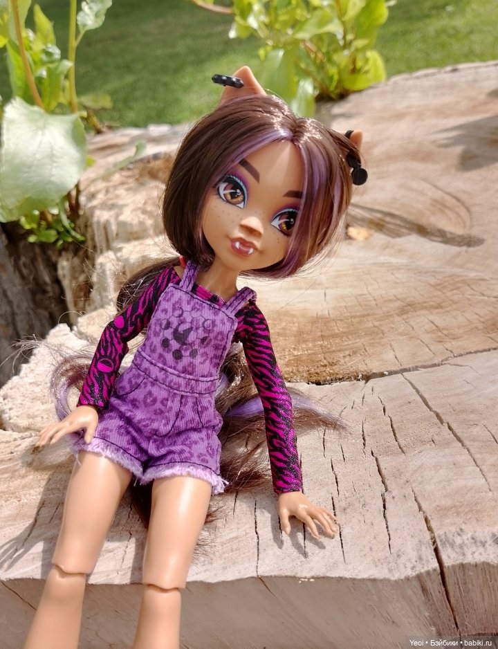 Две Клодин Вульф (3G) на прогулке✨