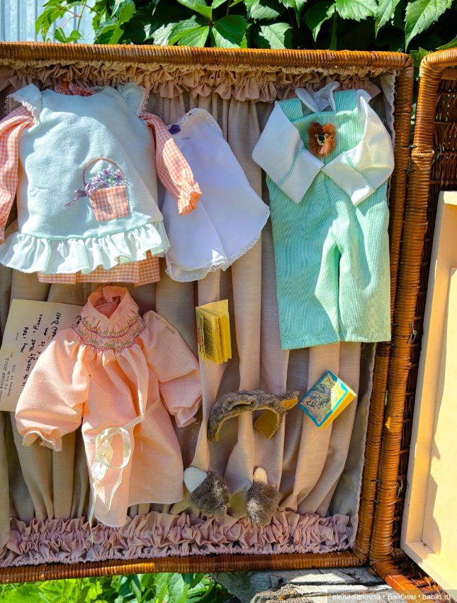 Тайна плетеного чемоданчика раскрыта! 🧳