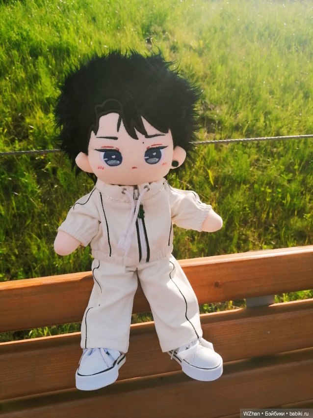 Плюшик Ван Ибо в новом костюмчике (фото 6)