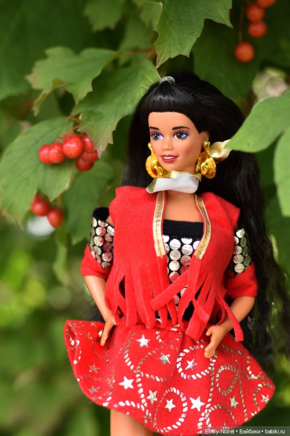 Фото-подборка: Калина — Коллекции игровых кукол (Playline): фото полок (фото 4)