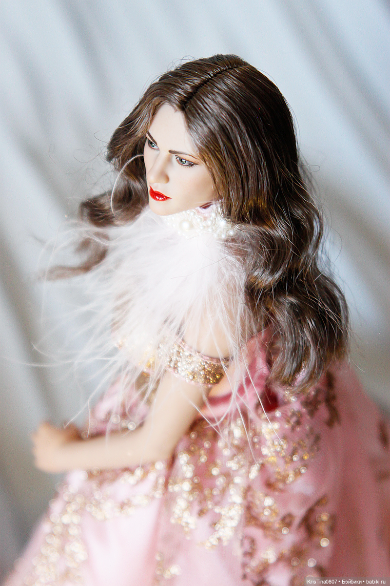 Реджина - из роковой красотки с алыми губами, к нежной принцессе