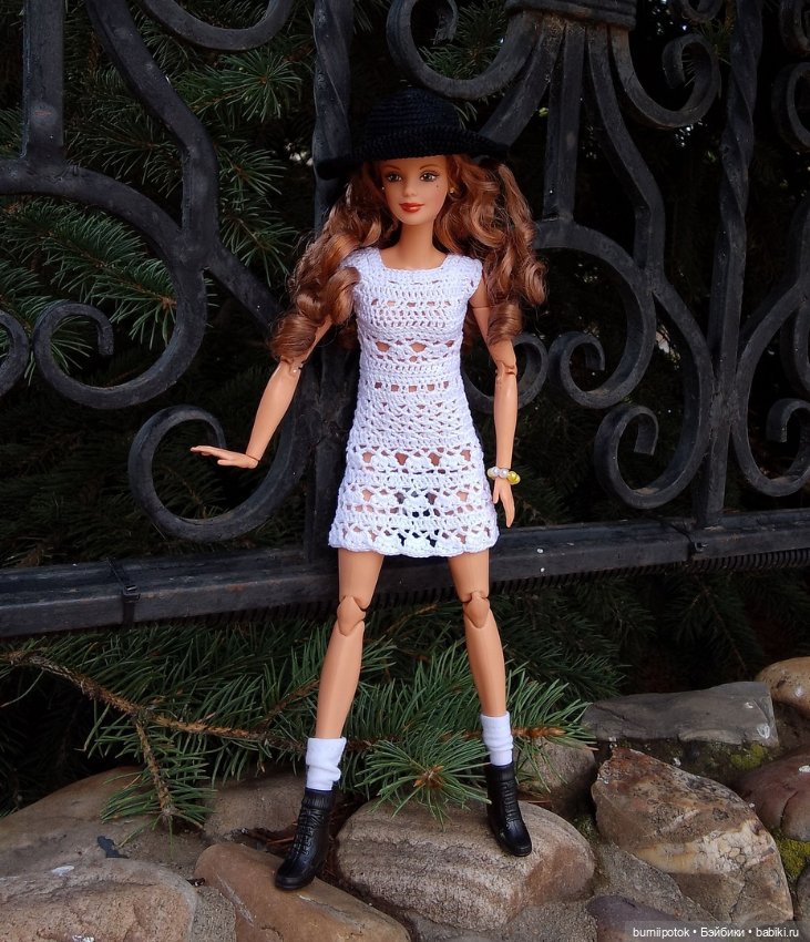 Немного вязаного для моих любимиц Барби и не только