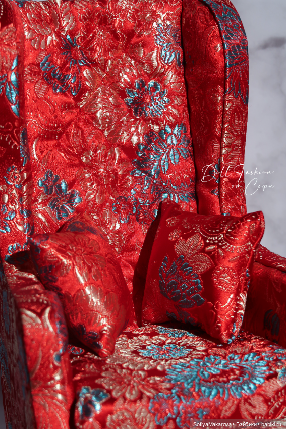 Диванная роскошь для кукол