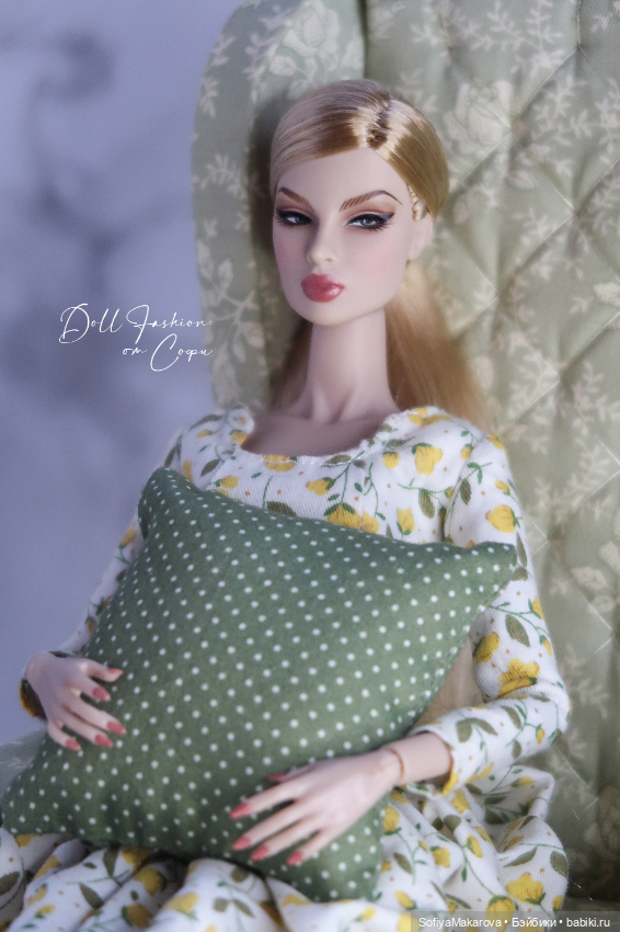 Диванная роскошь для кукол