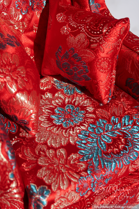 Диванная роскошь для кукол