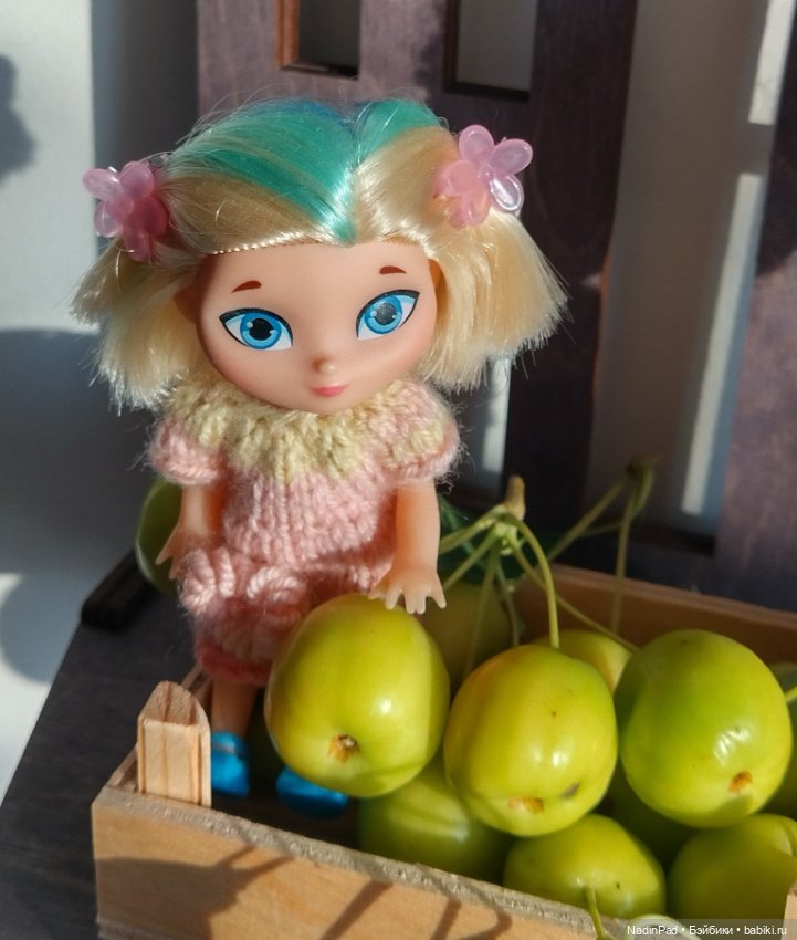 Девочки и ящик для фруктов (фото 3)